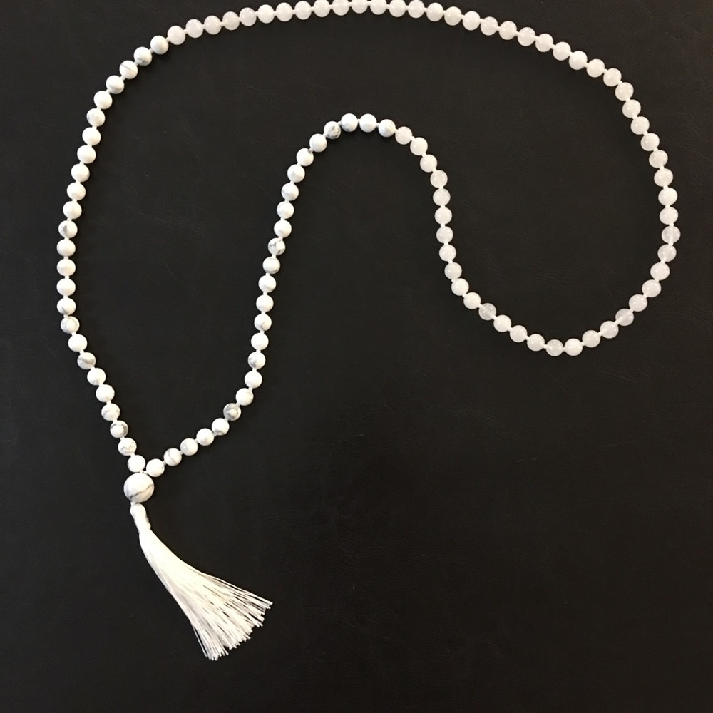 Howlite + Quartz Mala - Picture 4 of 4